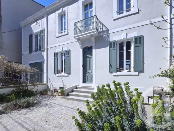 Maison 5 pièces 273 m²