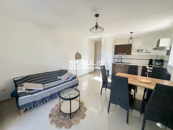 Saint Pierre la Mer : Appartement T3 avec et place de parkin
