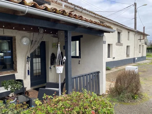 Deux maisons de caractère près de L'Isle-Jourdain
