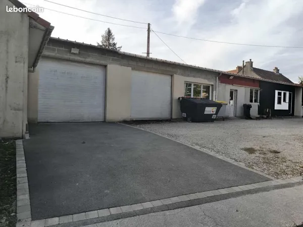 Maison avec atelier + petite maison nielles les blequins