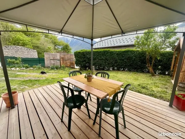 Maison mitoyenne Saint Avre