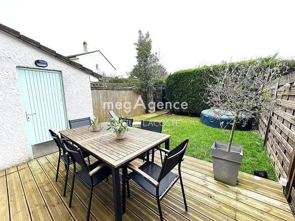 Plaisir, maison d'environ 89 m2 avec jardin et 1 box