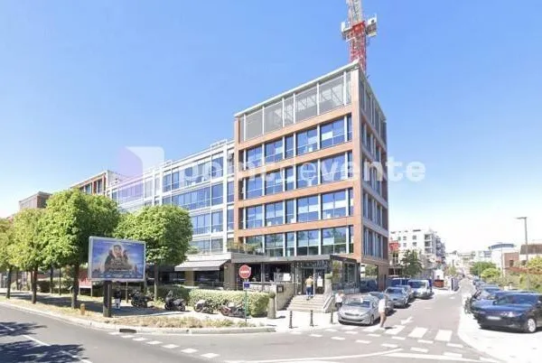 Local commercial 345 m²