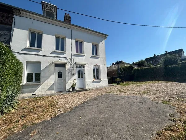 Ensemble immobilier vendu loué de deux maisons avec dépendances - 115m² - MONTVILLE