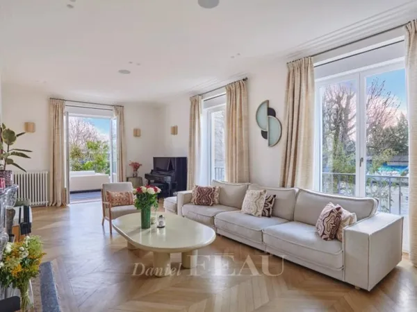 Neuilly - Saussaye - Penthouse Quatre chambres