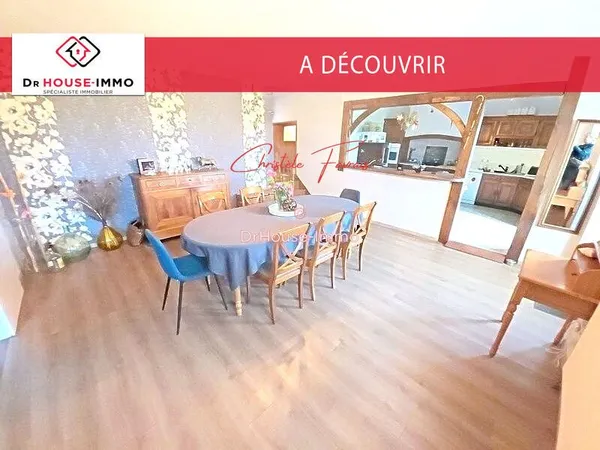 Jolie longère de 139m2 - 6 pièces - 3 chambres- 800m2 de dépendances - 14 890m2 de terrain - 35420 B