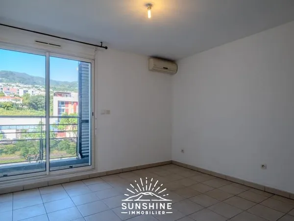 EN EXCLUSIVITÉ - Appartement T1 avec terrasse, piscine et salle de sport - Résidence Oiseau de Parad