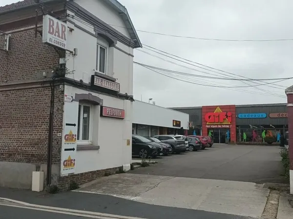 LOCAL COMMERCIAL 3371 m² FRIVILLE ESCARBOTIN