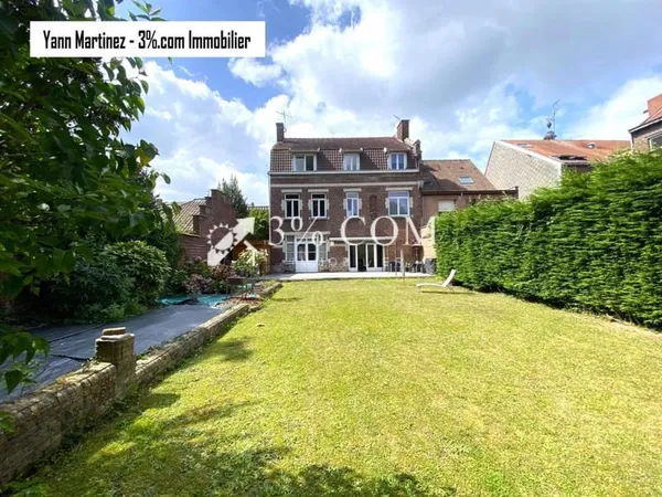 Maison 9 pièces 276 m²