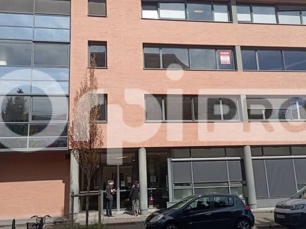 Bureaux 67 m²