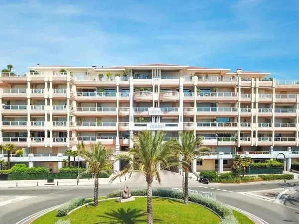 Appartement 4 pièces 170 m²