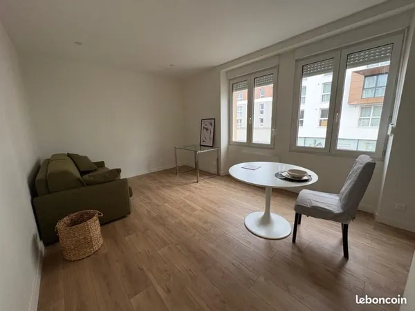 Studio meublé rénové 27m² - Brest Harteloire - Dispo immédiate