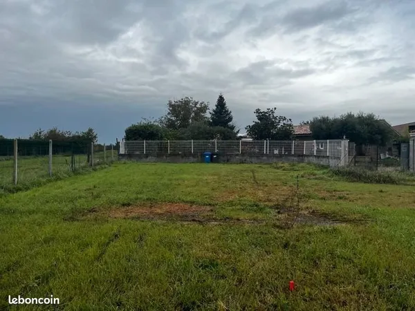 Terrain 380 m² Saint Jory