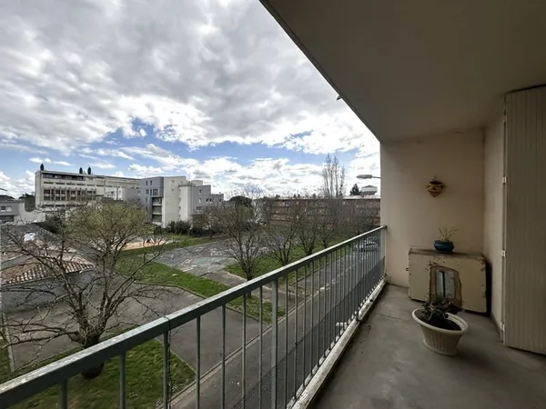 AGEN - APPARTEMENT F4 AVEC BALCONS ET CAVE