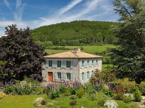 Propriété 12 pièces 500 m²