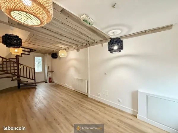 Local 90 m² Coulommiers