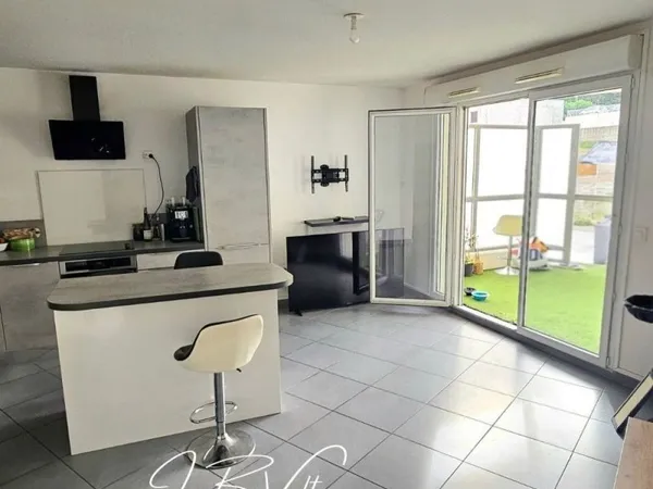 Appartrement T3 avec terrasse Sud et 2 places de parking