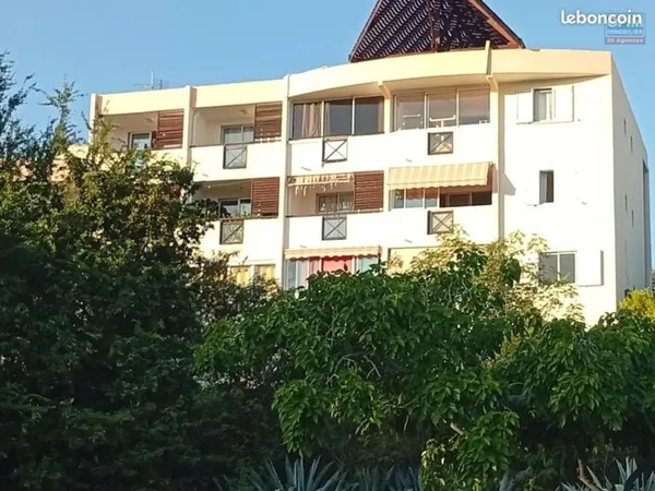 Studio 1 pièce 27 m²