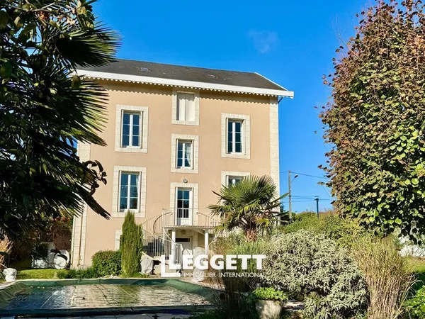 Maison 7 pièce(s), MONTMOREAU