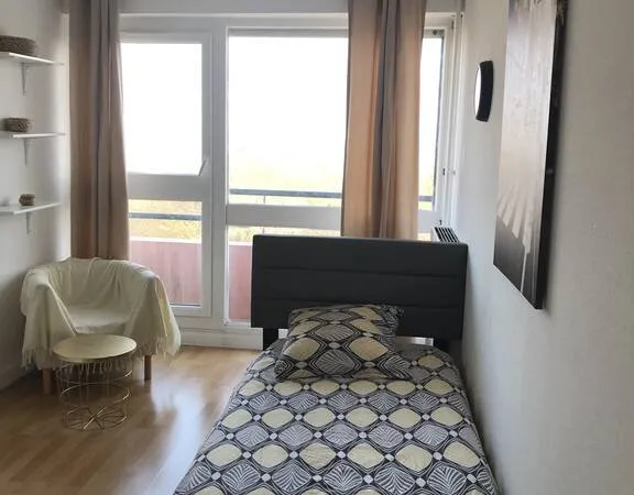 Appartement 5 pièces 15 m²