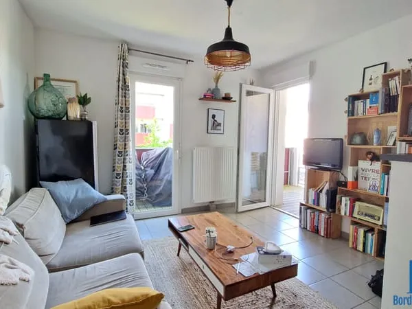OFFERE D ACHAT ACCEPTEE !! SAINT MEDARD EN JALLES - CERILLAN - APPARTEMENT T2 - 1ER ETAGE - BALCON -