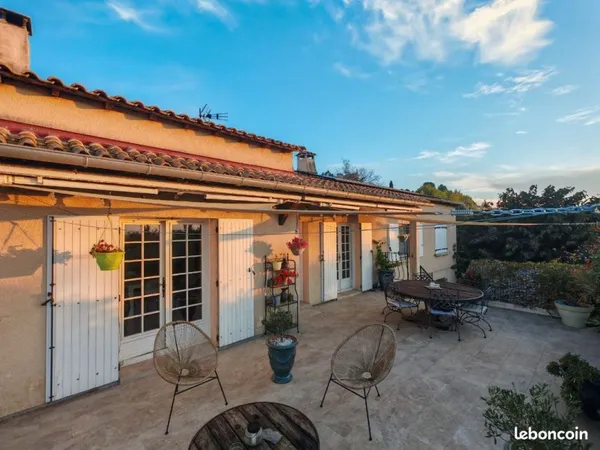 Maison avec vue imprenable + dépendance