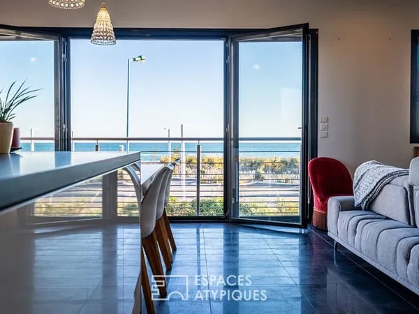 Villa contemporaine en première ligne, sublime vue mer