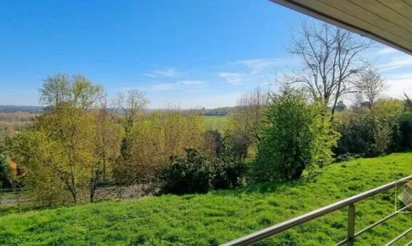 Maison 7 pièces 300 m²