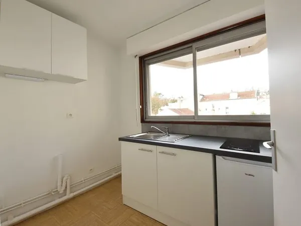 Appartement Nancy 1 pièce(s) 29.35 m2, balcon et garage