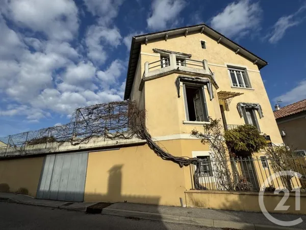 Maison 7 pièces 259 m²
