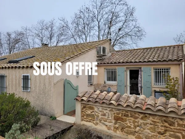 Maison de village avec jardin, piscine, garage et remise aménageable