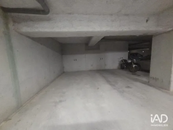 Parking 12 m²