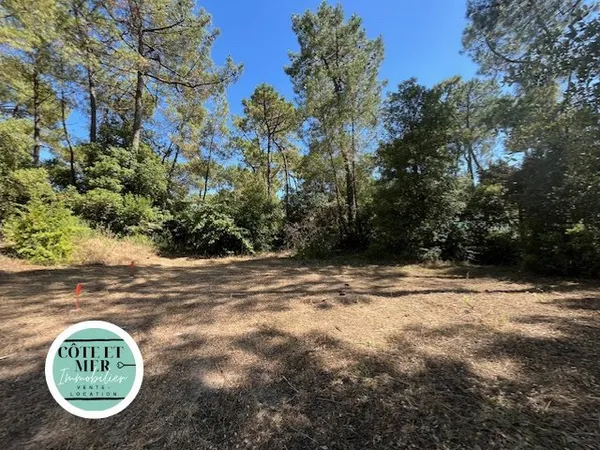 TERRAIN CONSTRUCTIBLE DANS UN QUARTIER PRISE