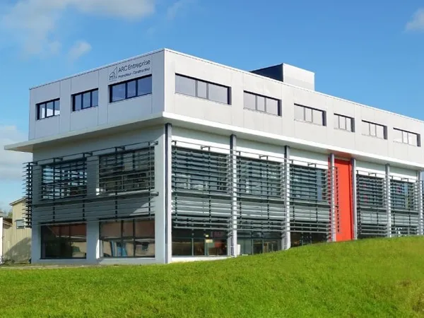 Loue bureau frontière Suisse