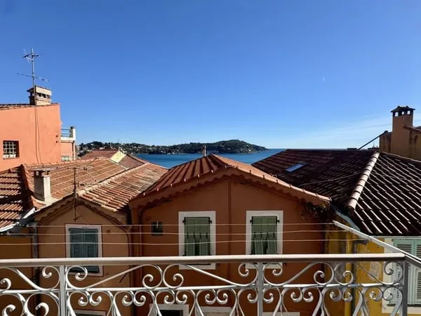 BALCON - VUE MER - VIEILLE VILLE VILLEFRANCHE-SUR-MER