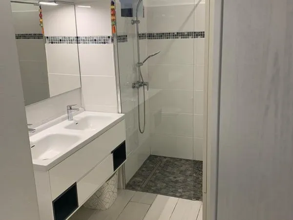 Chambre colocation baie mahault