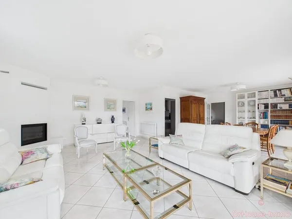 La Hume, au calme, maison 4 chambres, grand jardin, terrasses et garage !