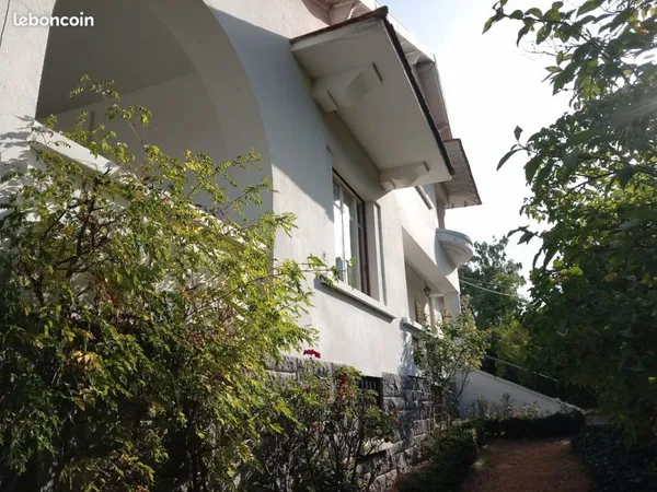 Grande villa Royat architecte Guignabert 1950 vue Puy de Dome sur terrain 812 m2