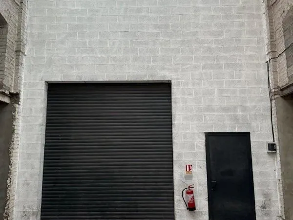 Entrepôt Hangar Local Box Stockage à louer 160m2 sécurisé privé