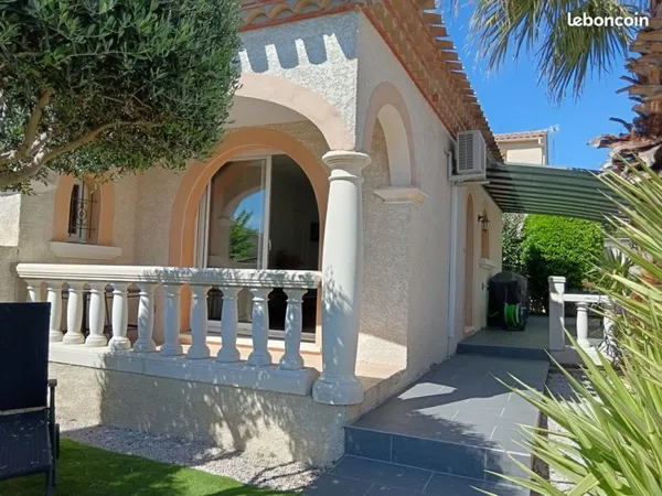 Charmante villa T2 de plain-pied avec garage et jardin