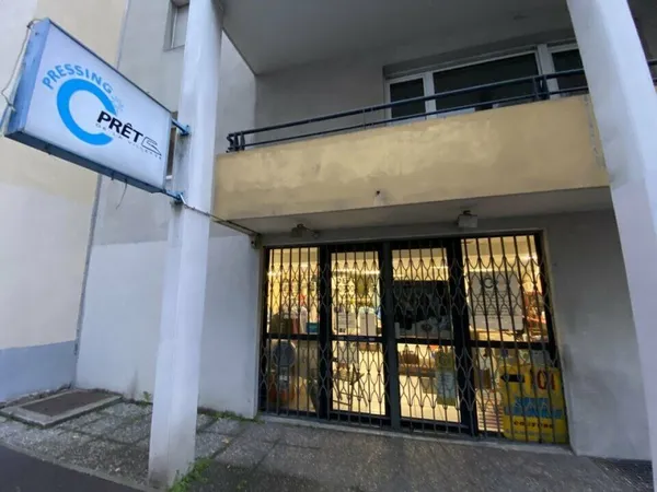 LOCAL COMMERCIAL à CEDER