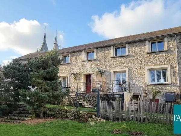 Maison 8 pièces 260 m²