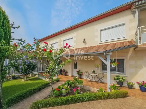 Maison 11 pièces 320 m²