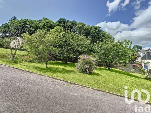 Terrain 260 m²