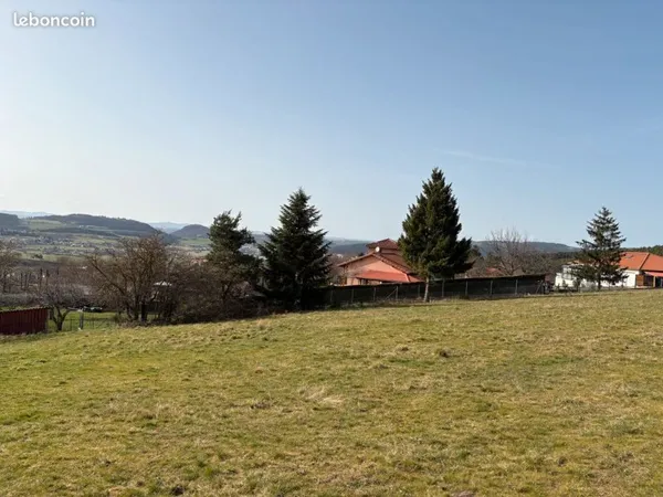 Terrain 1200m²