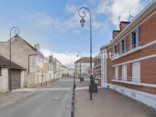 Local commercial 375 m²
