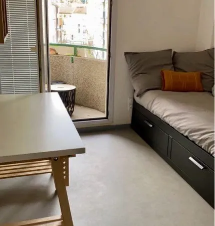 Studio meublé avec place de parking en sous sol