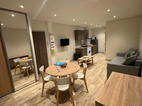 Studio meublé refait à neuf