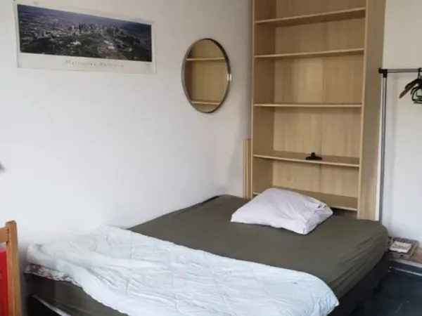Loue chambre meublée