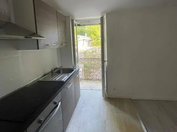 Studio 1 pièce 28 m²